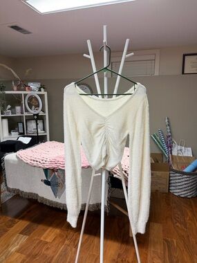 Hollister Cream Knit Cropped Sweater